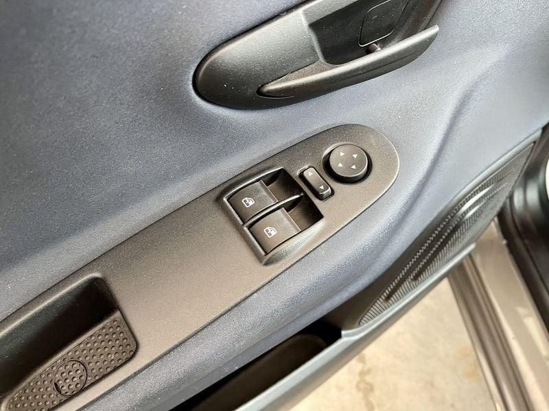 Lancia Ypsilon 1.0 firefly hybrid Gold s&s 70cv 5p.ti - AZIENDALE