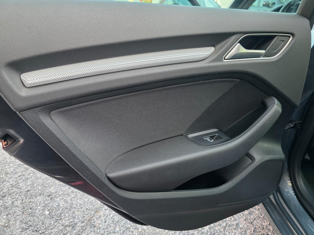 Audi A3 2.0 TDI 150 CV clean diesel S tronic