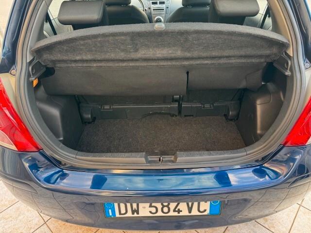 Toyota Yaris 1.0 5 porte Sol