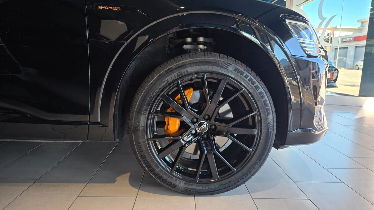 Audi Q8 e-tron SPB 55 quattro