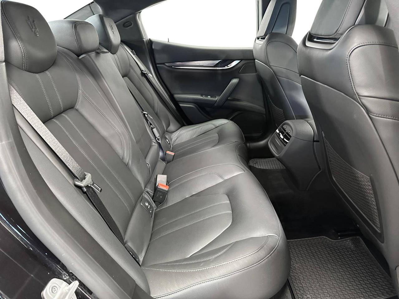 Maserati Ghibli Gransport 330cv