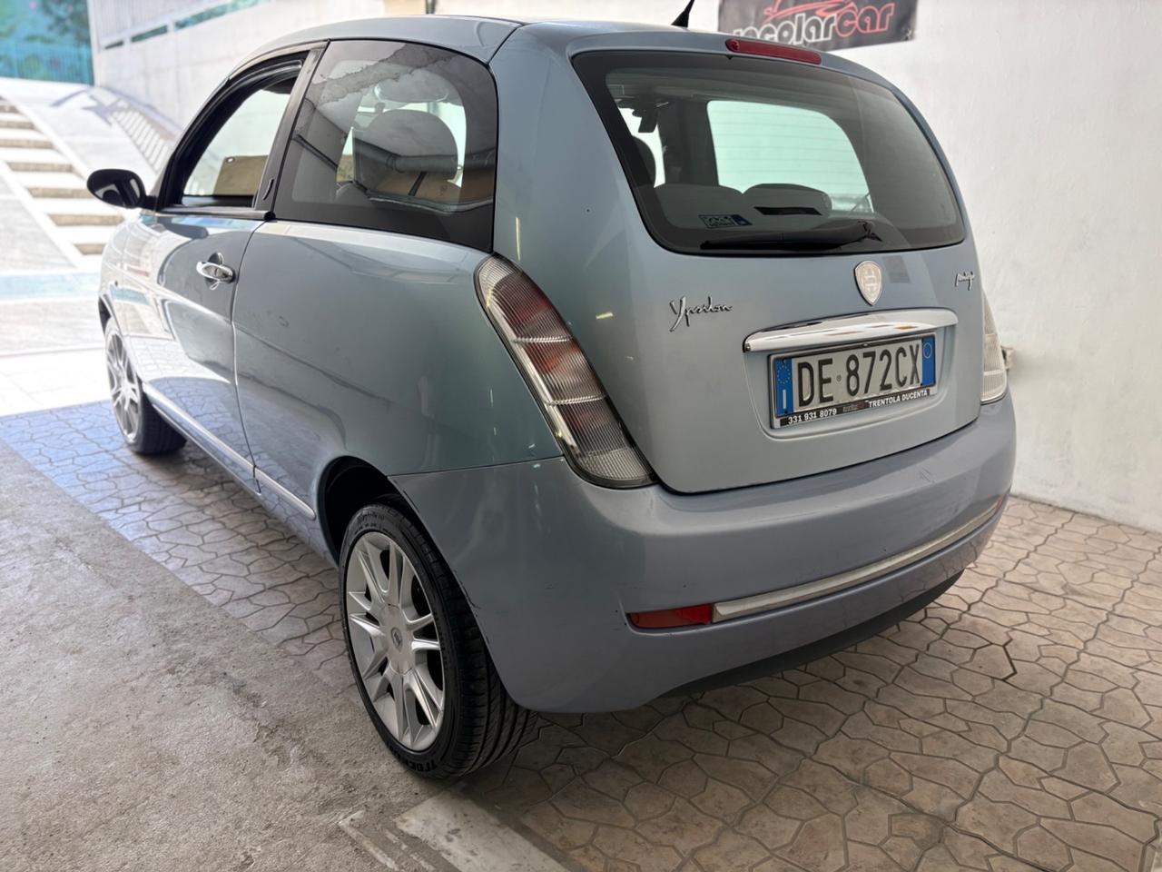Lancia Ypsilon 1.3 MJT 90 CV Oro