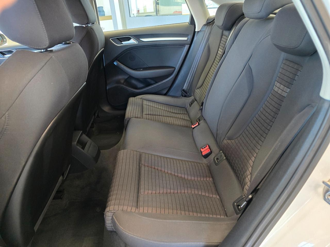 Audi A3 Sedan 1.6 TDI 110cv Ambition