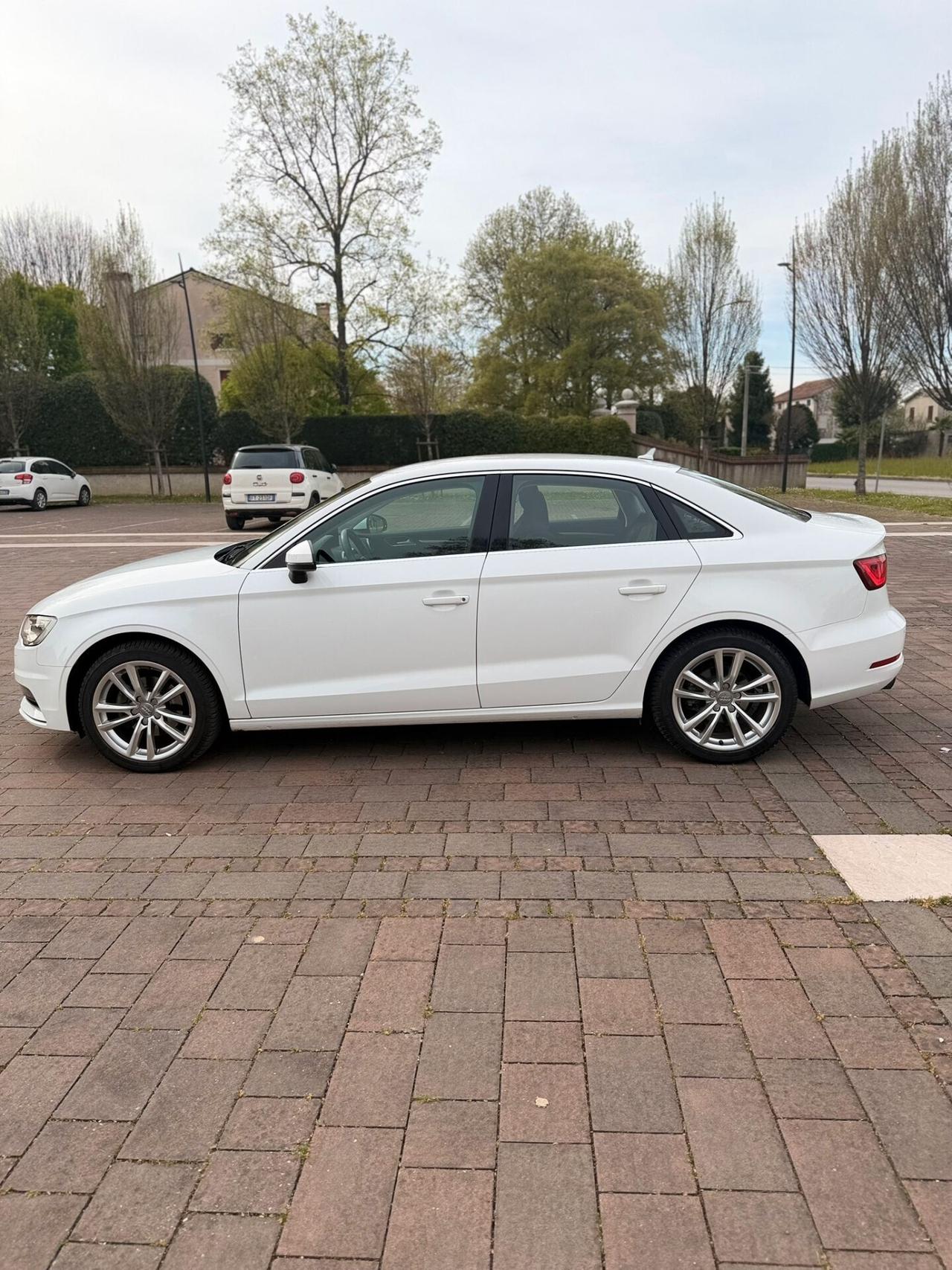 Audi A3 Sedan 1.4 TFSI COD ultra Ambiente