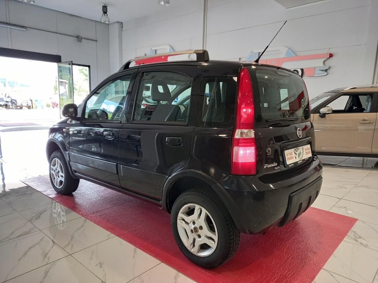 Fiat Panda 1.3 MJT 16V DPF 4x4 Climbing