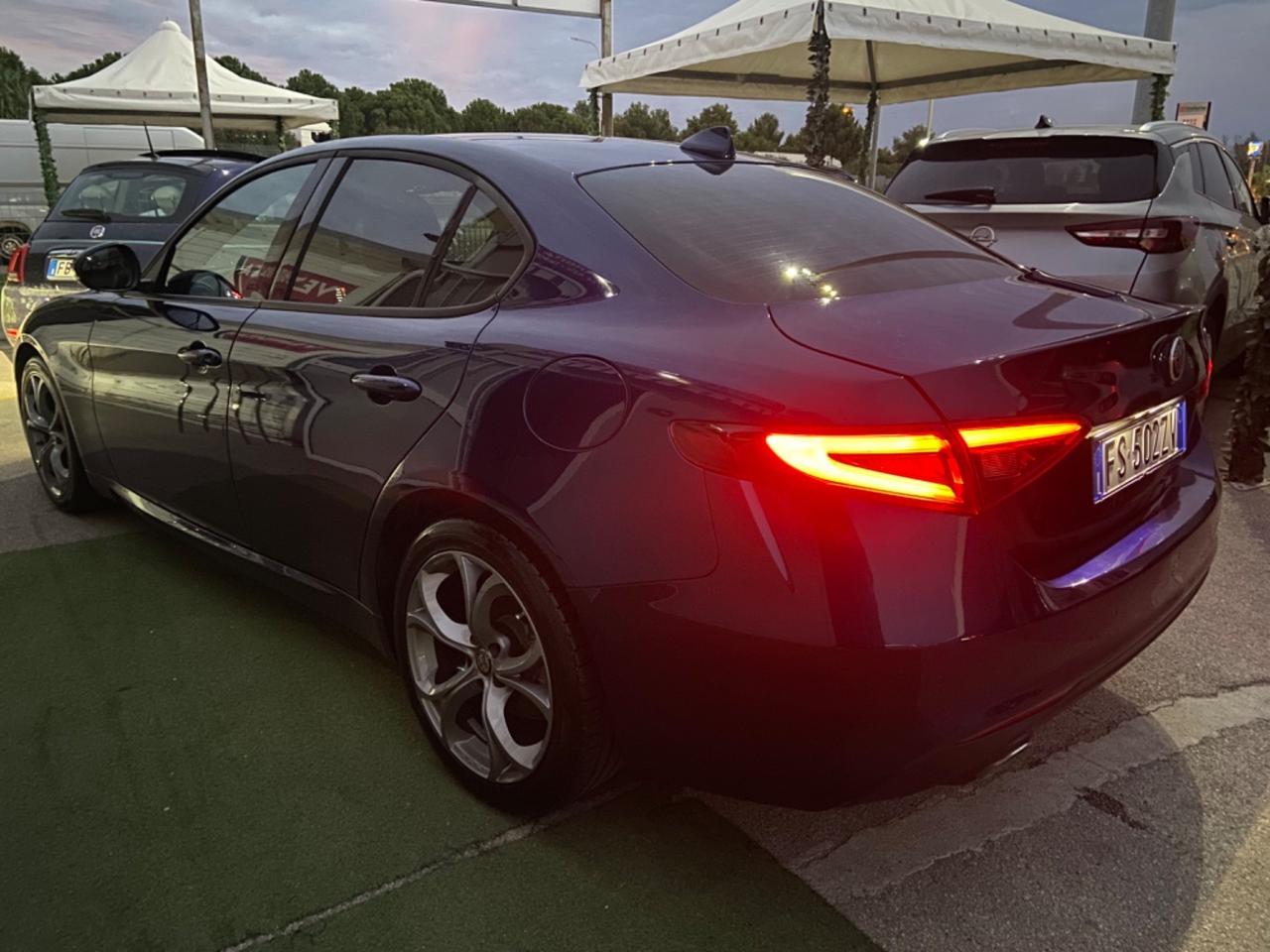 Alfa Romeo Giulia 2.2 160CV AT8 nuovissima garanzia