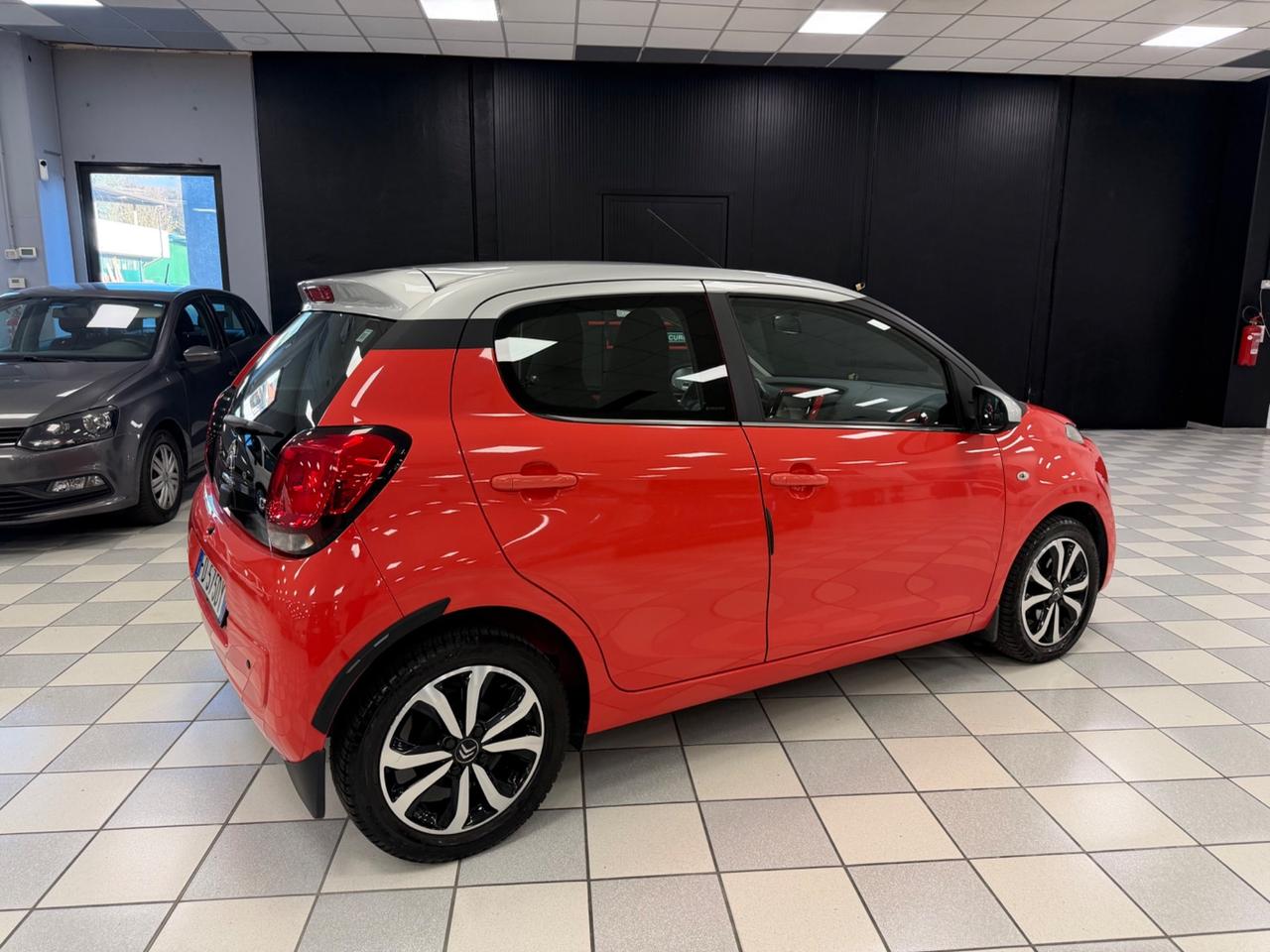 Citroen C1 VTi 68 ETG 5 porte Shine