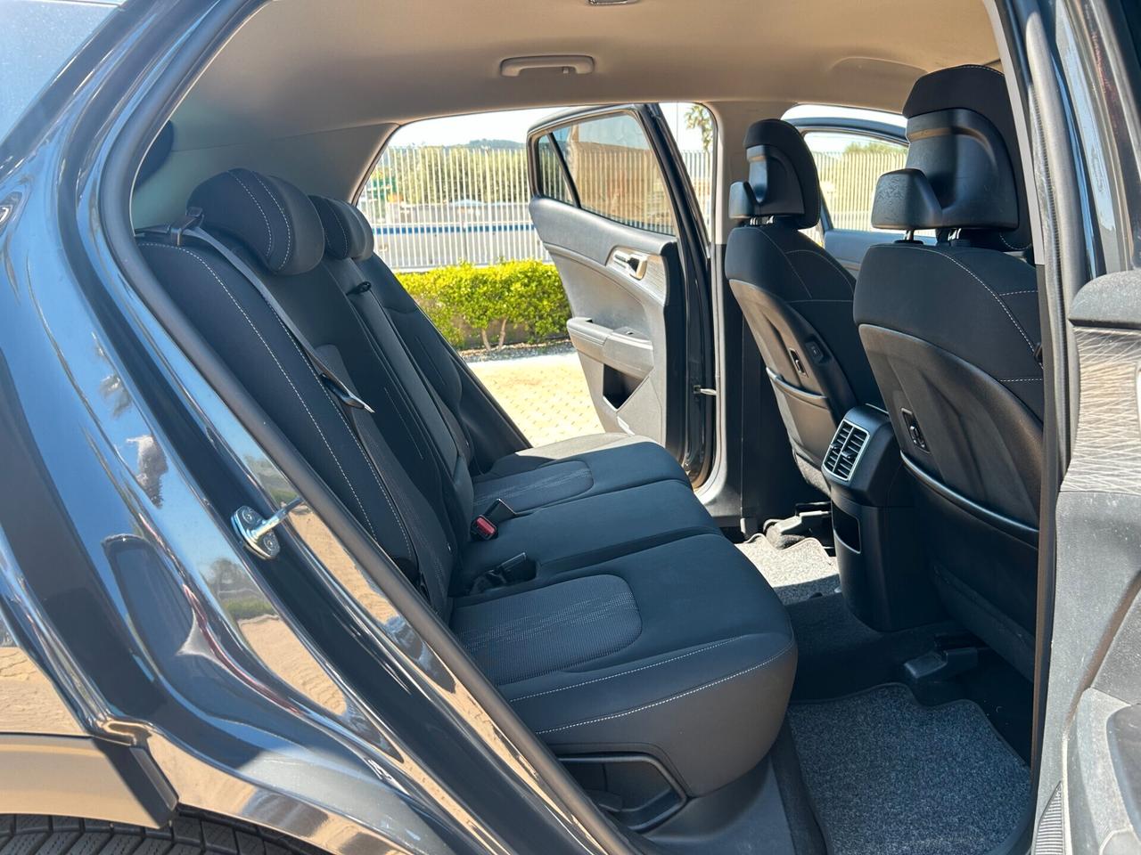 Kia Sportage 1.6 CRDi MHEV DCT Style FULL OPT