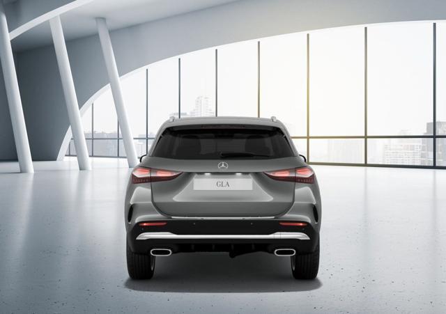 MERCEDES-BENZ GLA 180 Automatic AMG Line Premium