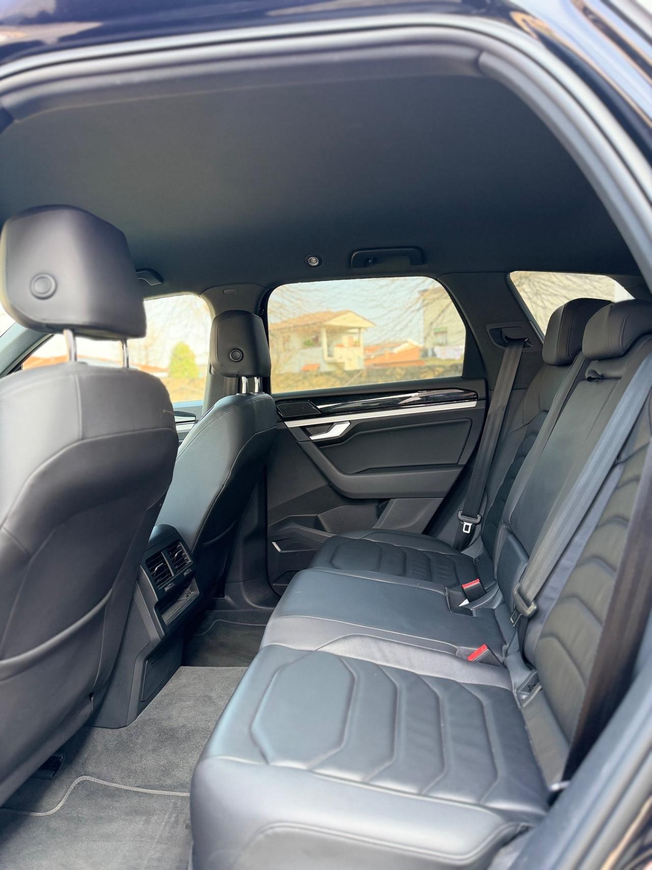 Volkswagen Touareg 3.0 V6 TDI SCR Elegance