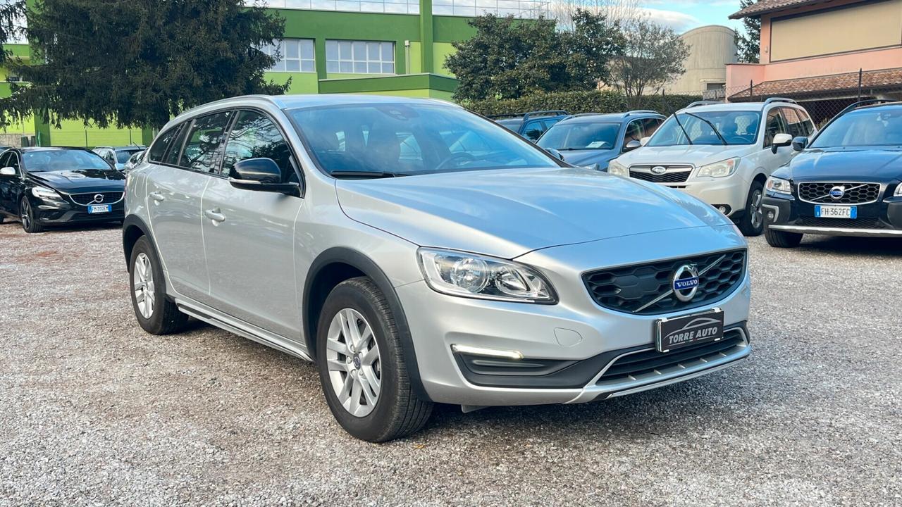 Volvo V60 Cross Country V60 Cross Country D3 Geartronic Momentum