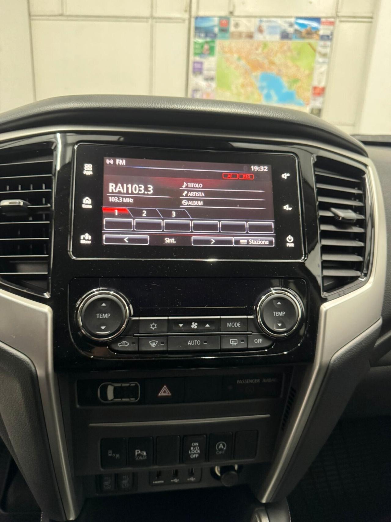 Mitsubishi L200 2.3 D Double Cab 4x4 Super Select Diamond aut.