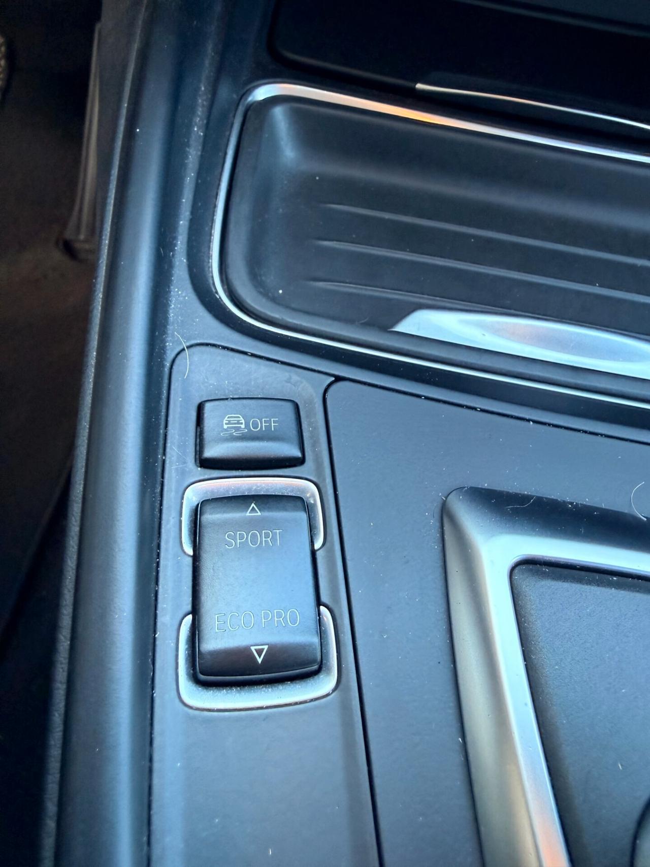 Bmw 320 d Touring Business auto NAVI,LED,BLUETOOTH,ANDROID AUTO,SENSORI DI PACHEGGIO,KM CERTIFICATI!