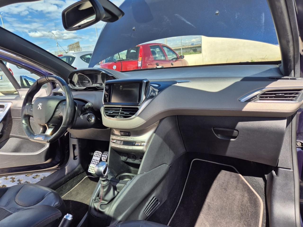 Peugeot 208 GT 1.6 e-HDi 115 CV TETTO PANORAMICO