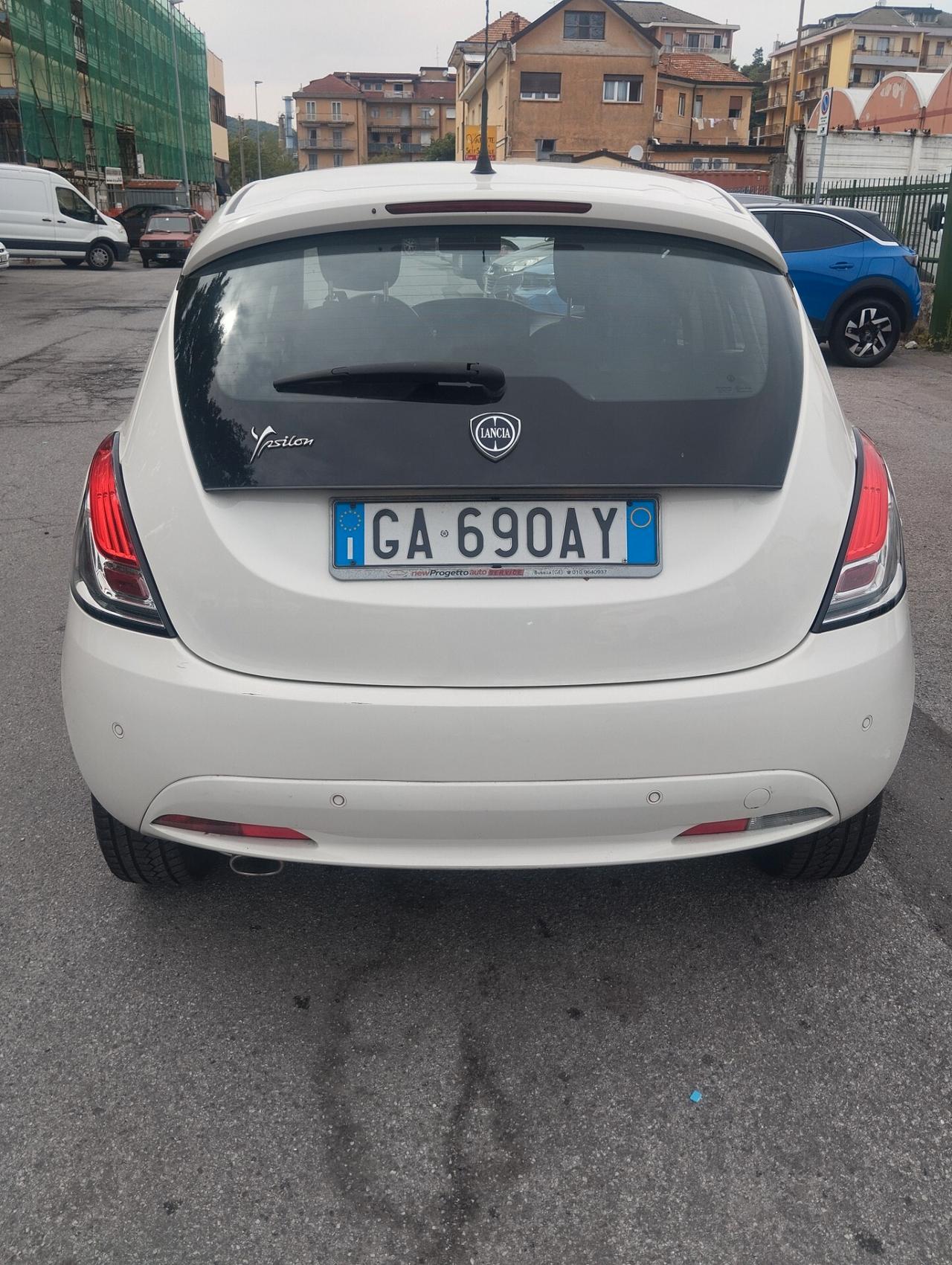 Lancia Ypsilon 1.2 69 CV 5 porte GPL Ecochic Gold