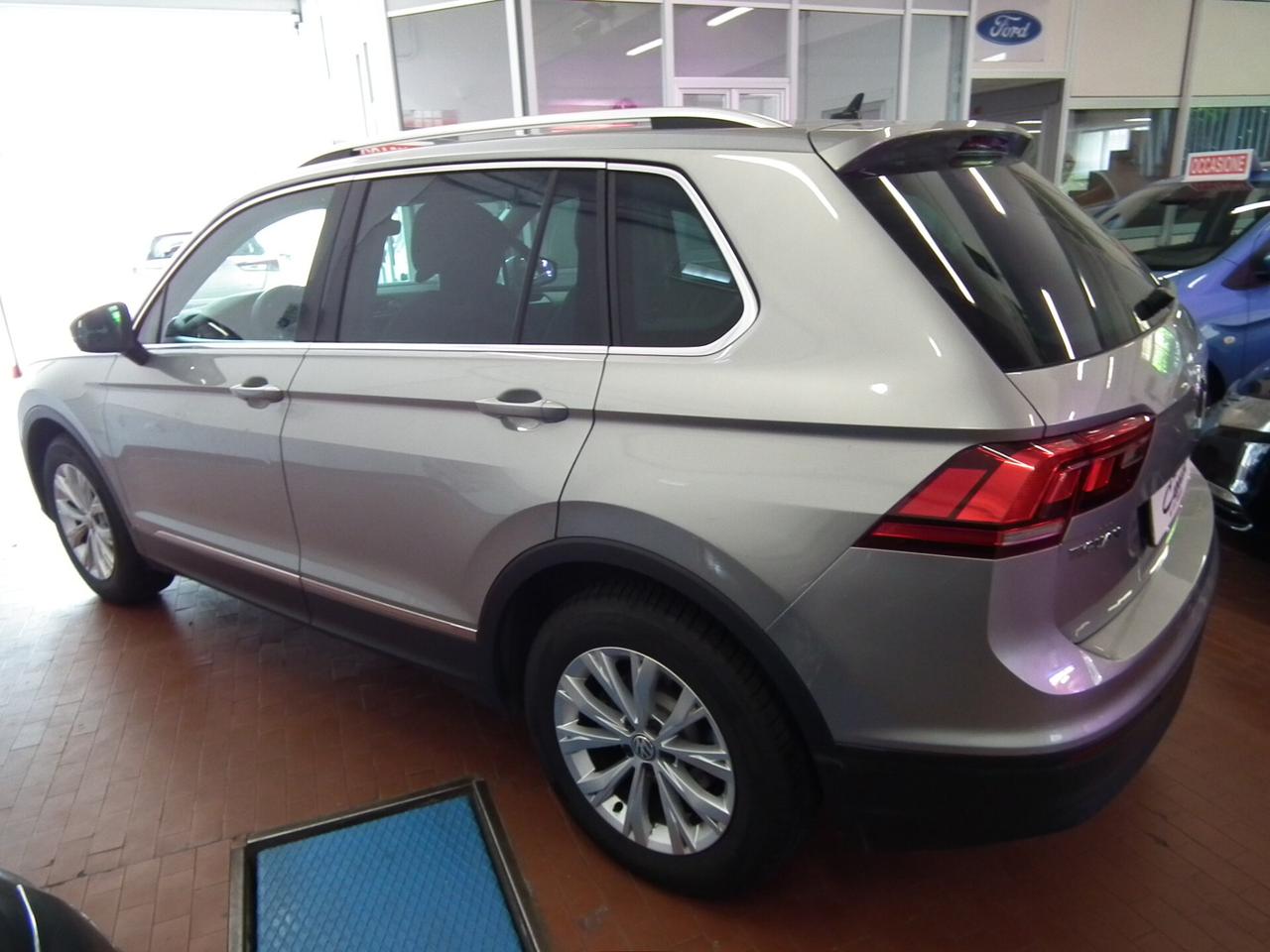 Volkswagen Tiguan 1.4 TSI STYLE NAVI CAR APPLE PLAY SENSORI TELEFONO !