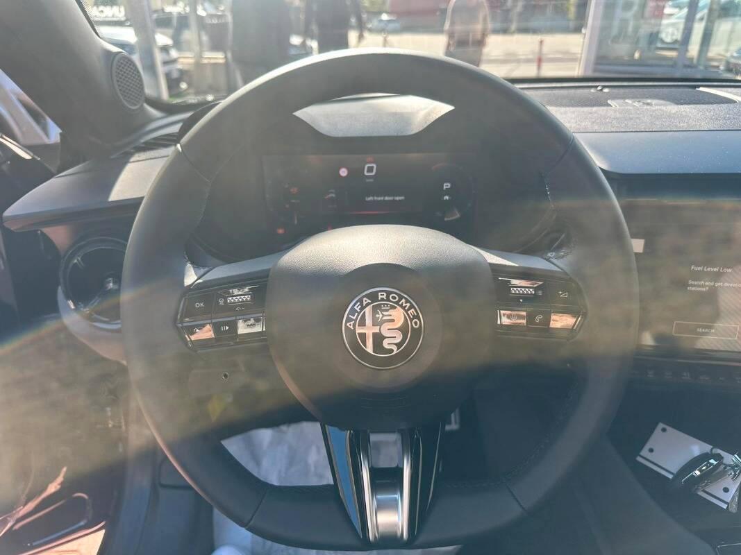 Alfa Romeo Junior 1.2 ibrida 145cv edct6