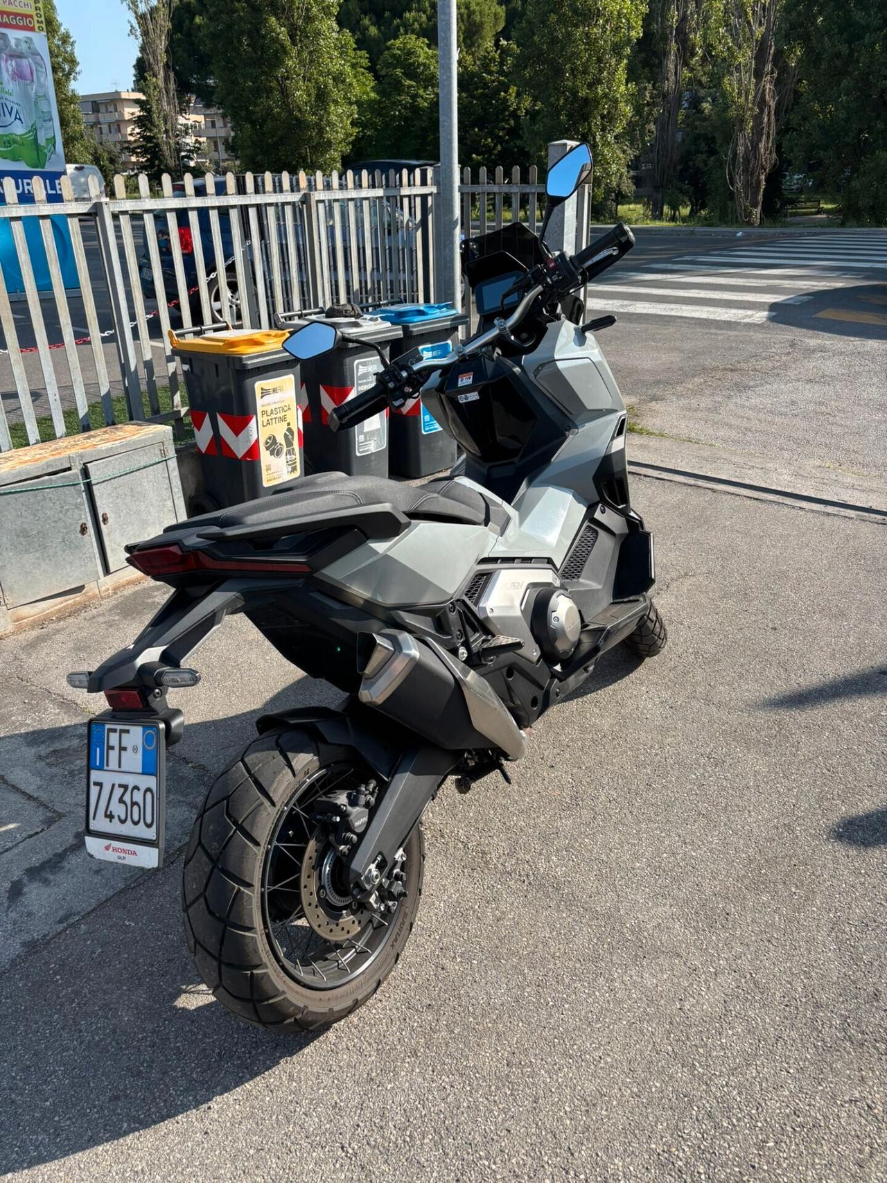 HONDA X-ADV 750