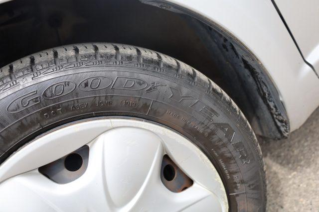 TOYOTA Yaris 1.0i 16V 5 Porte Sol Ideale per NEOPATENTATI