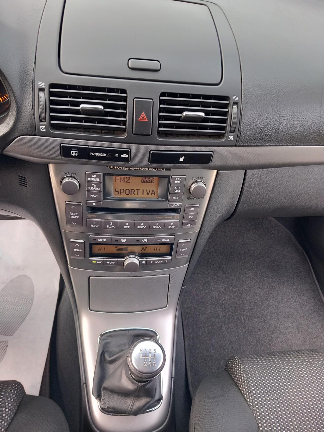 Toyota Avensis SW 2.2 D-4D KM 113000!!!