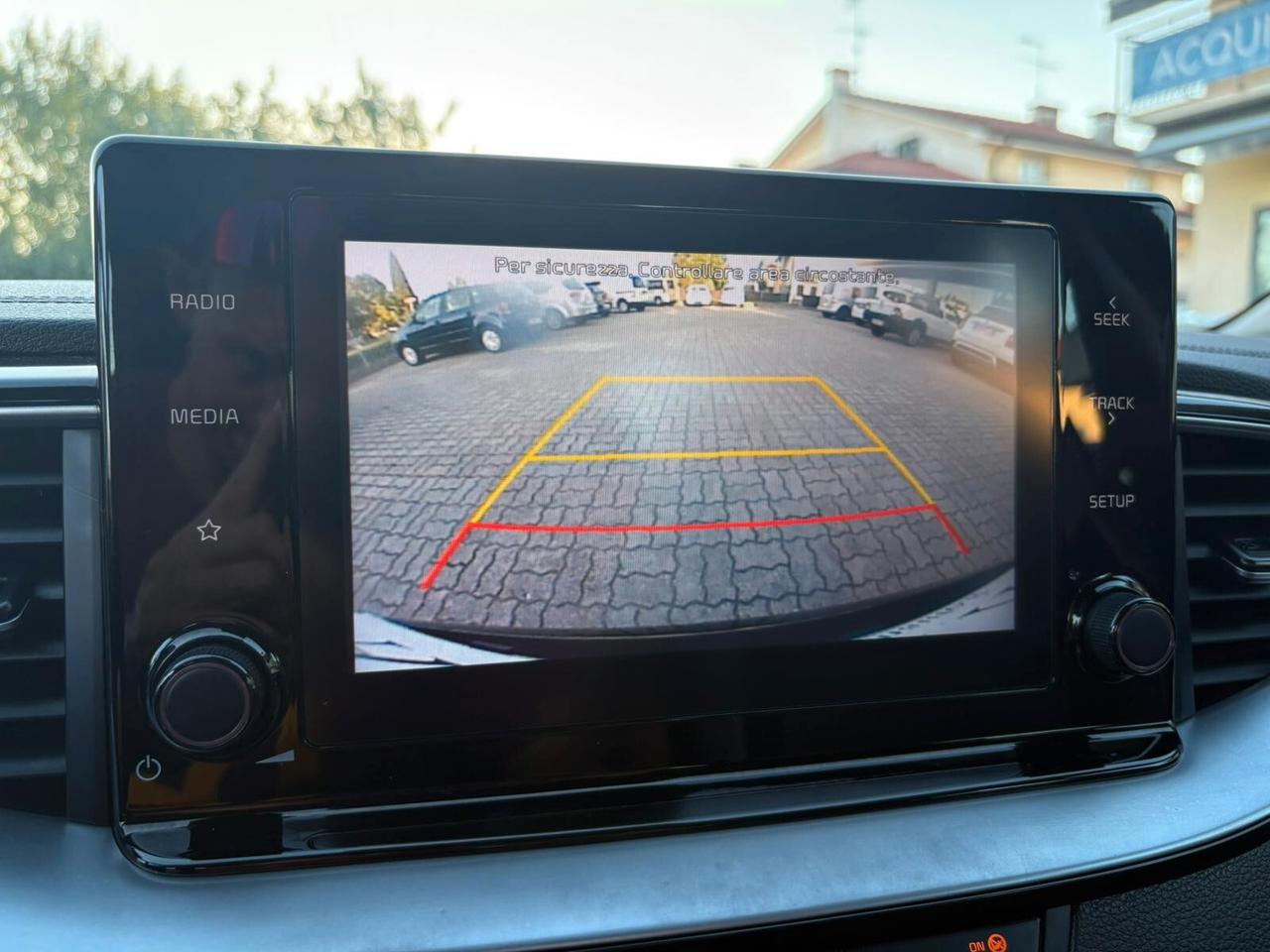 KIA XCEED 1.6 IBRIDA-DIESEL SI A NEOPATENTATI