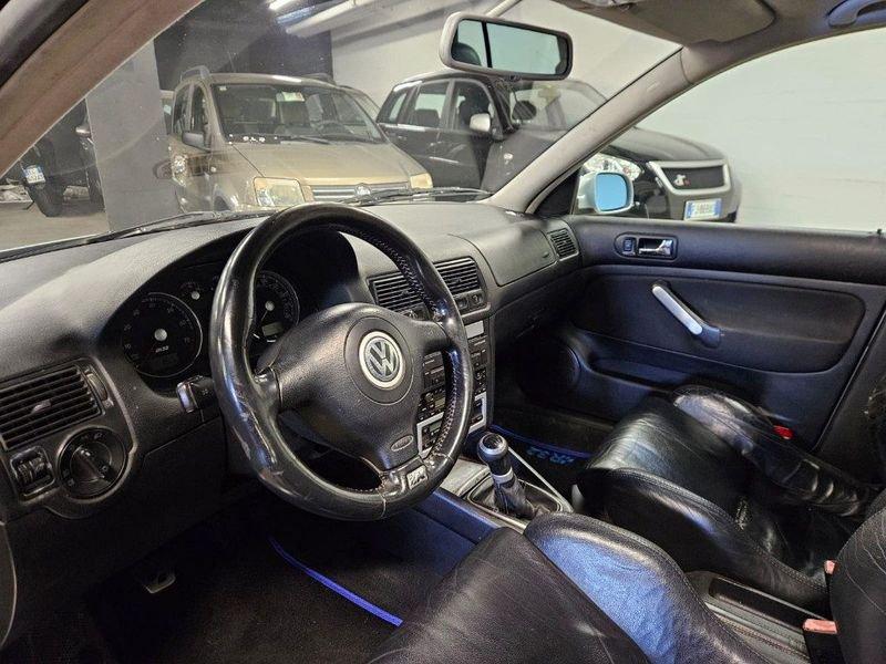 Volkswagen Golf R IV 3.2 V6 cat 5 porte R32