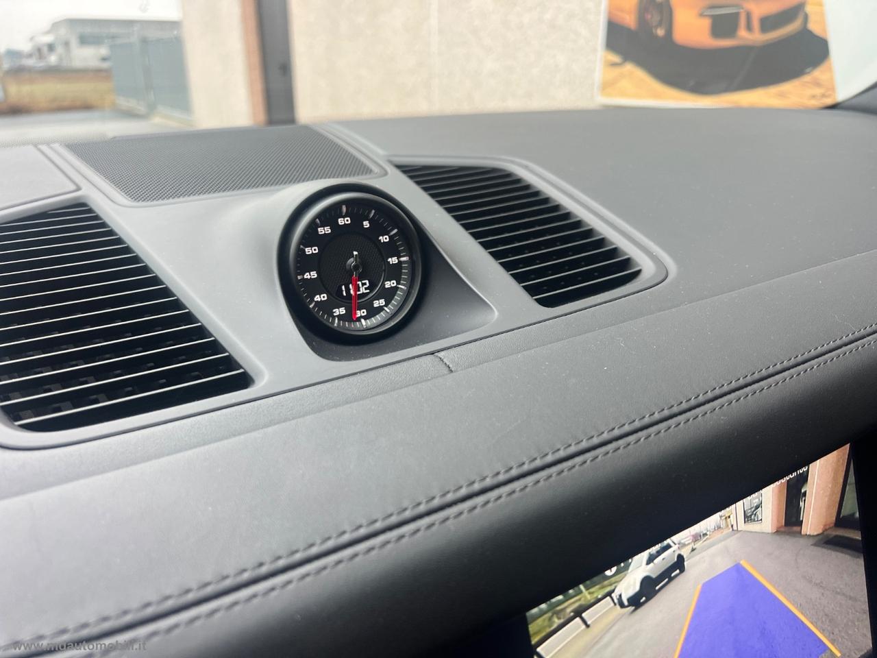 PORSCHE Cayenne 3.0 V6 TETTO CERCHI 22 CAMERA FULL FULL