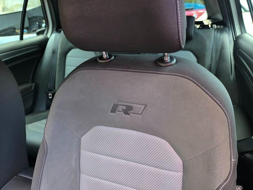 Volkswagen Golf 2.0 TDI 5p. 150 CV R-LINE