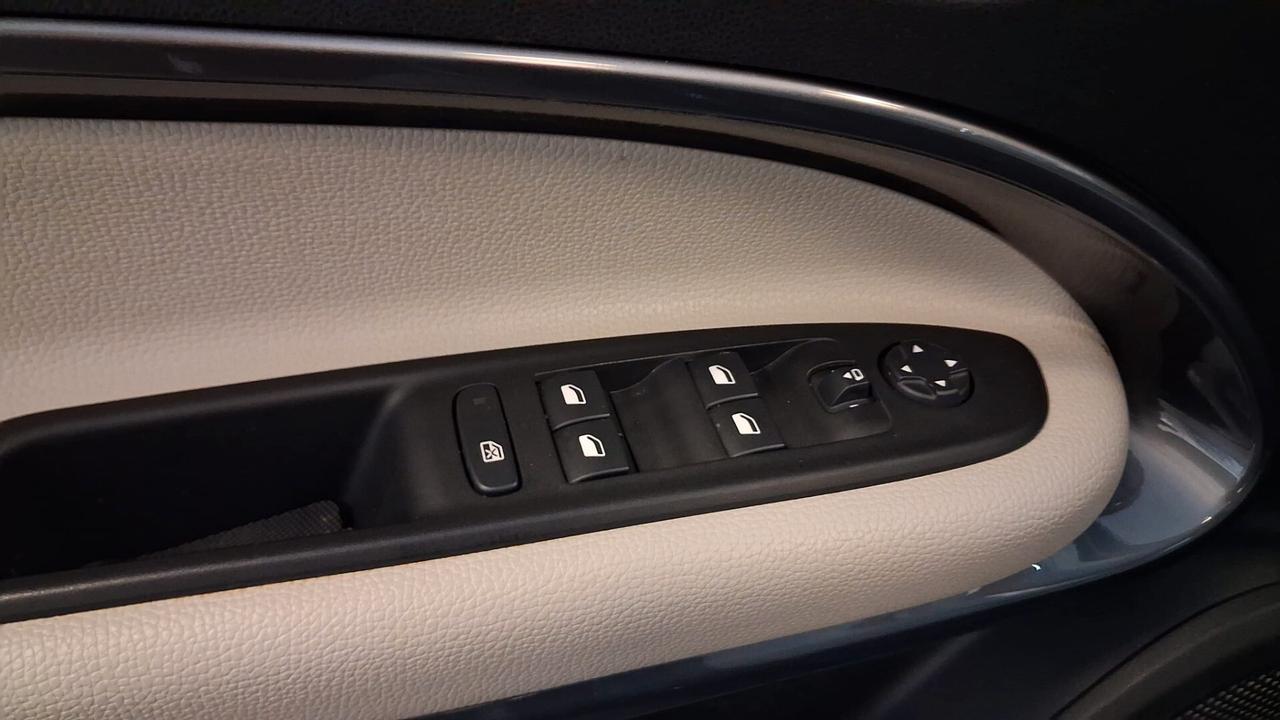 Fiat 600 Hybrid 100 CV DCT MHEV La Prima