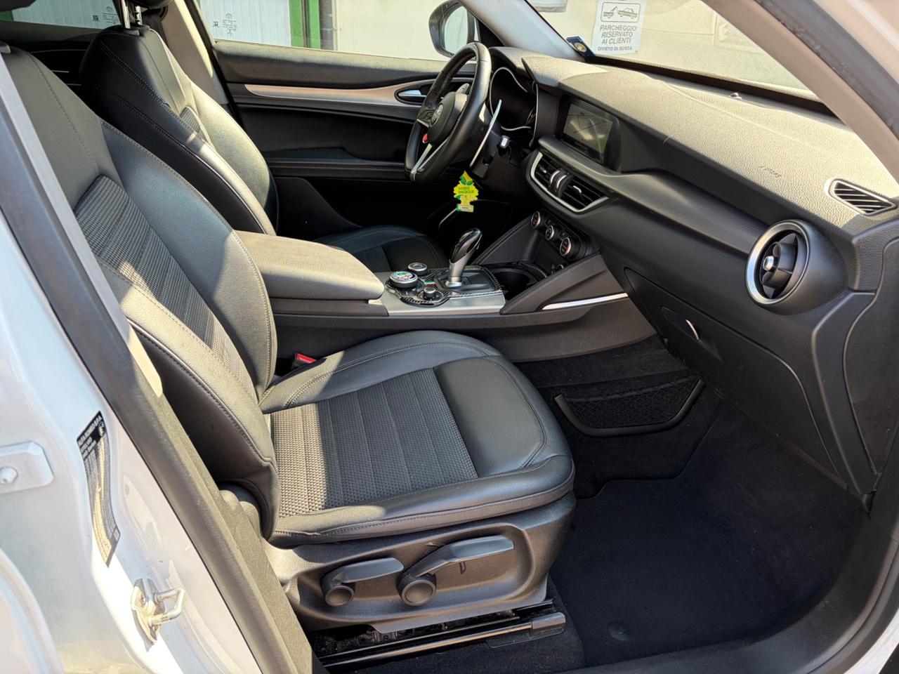 Alfa Romeo Stelvio 2.2 Turbodiesel 210 CV AT8 Q4 Business