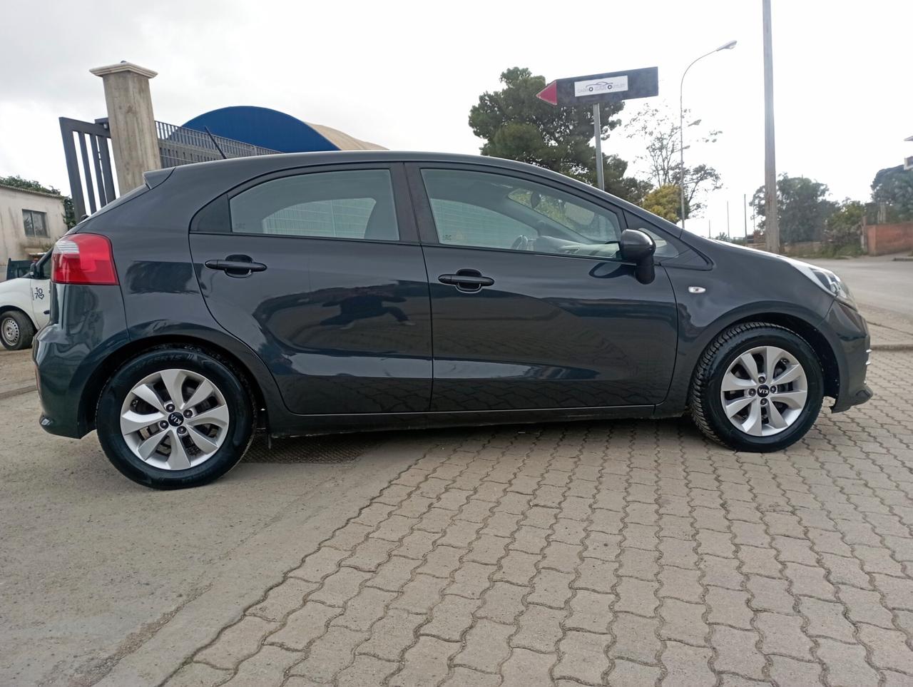 Kia Rio 1.4 CRDi 5p. NAVI/RETRO
