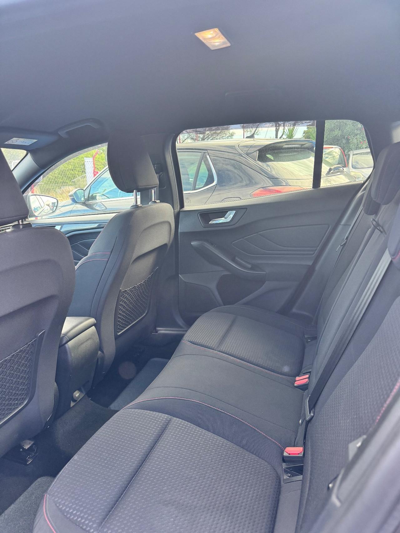Ford Focus 1.0 EcoBoost 125 CV automatico SW ST-Line GARANTITA