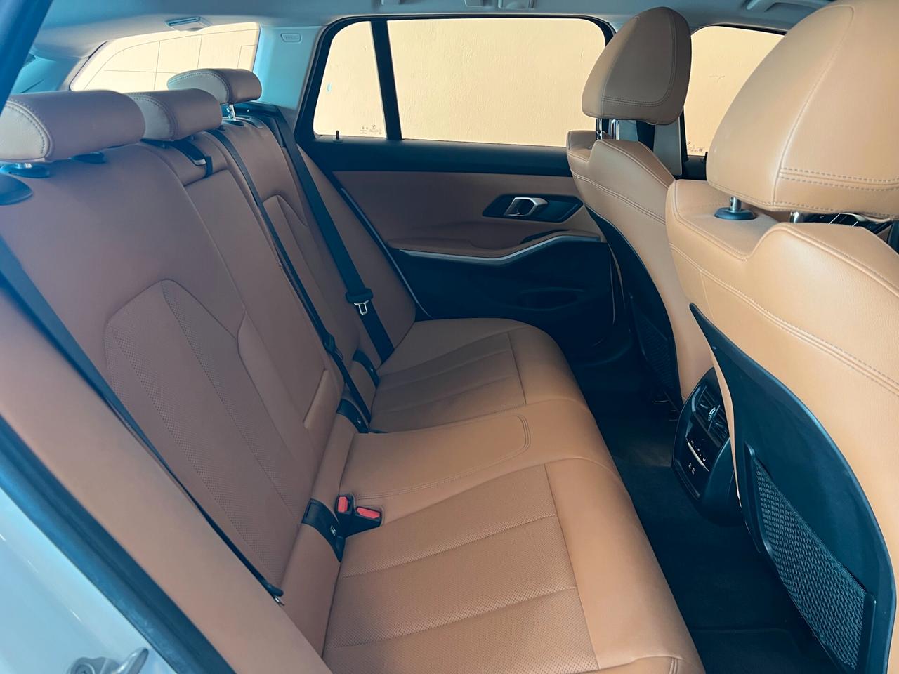 Bmw 330e G21 Touring auto