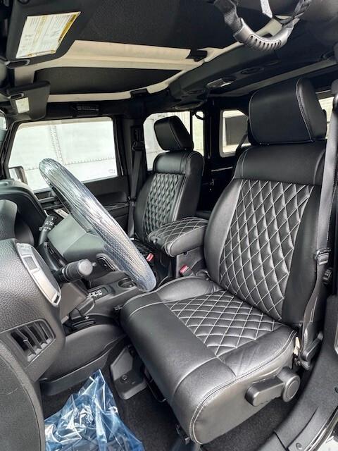 Jeep Wrangler Unlimited 2.8 CRD DPF Sahara Auto