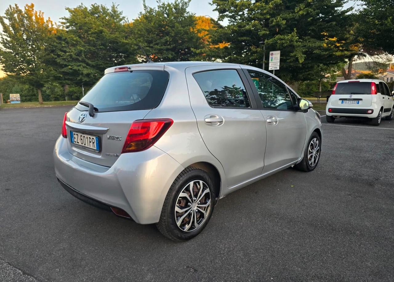 Toyota Yaris 1.5 Hybrid 5 porte Active