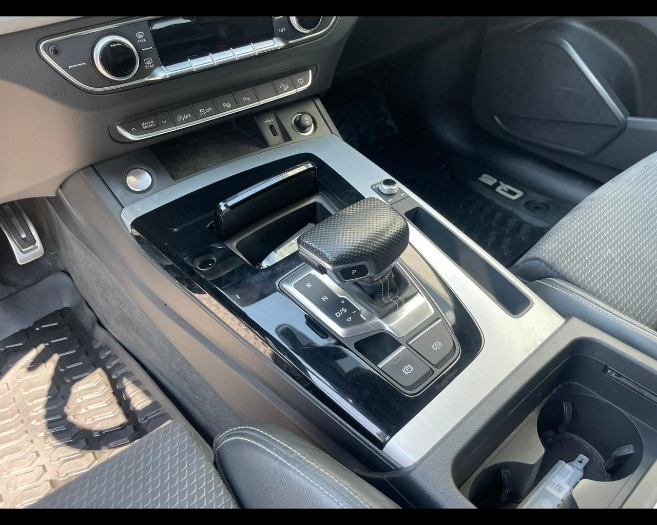 AUDI Q5 2ª serie - Q5 SPB 40 TDI quattro S tronic S line plus