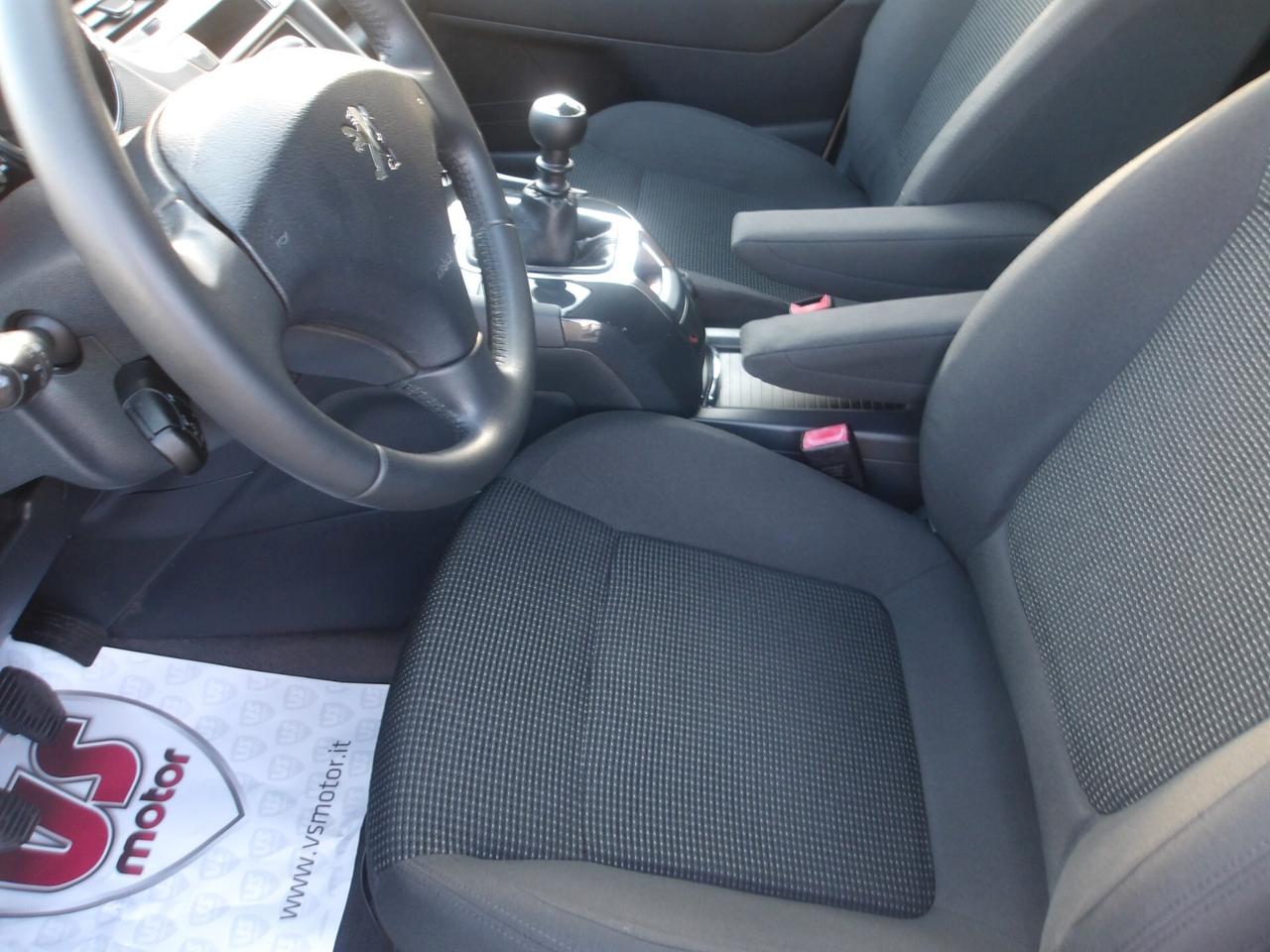 PEUGEOT 5008 1.6 DIESEL-GARANZIA FULL