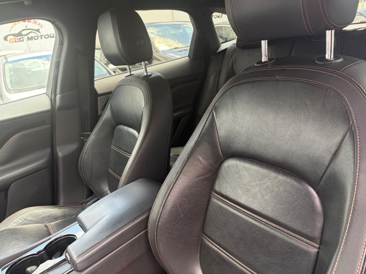 Jaguar F-Pace 2.0 D 180 CV R-Sport