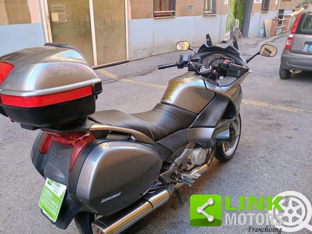 HONDA Deauville 700 Montesa NT 700