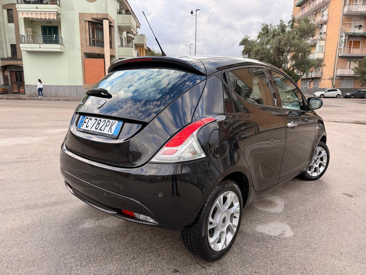 Lancia Ypsilon 1.3 MJT 16V 95 CV 5 porte S&S Platinum