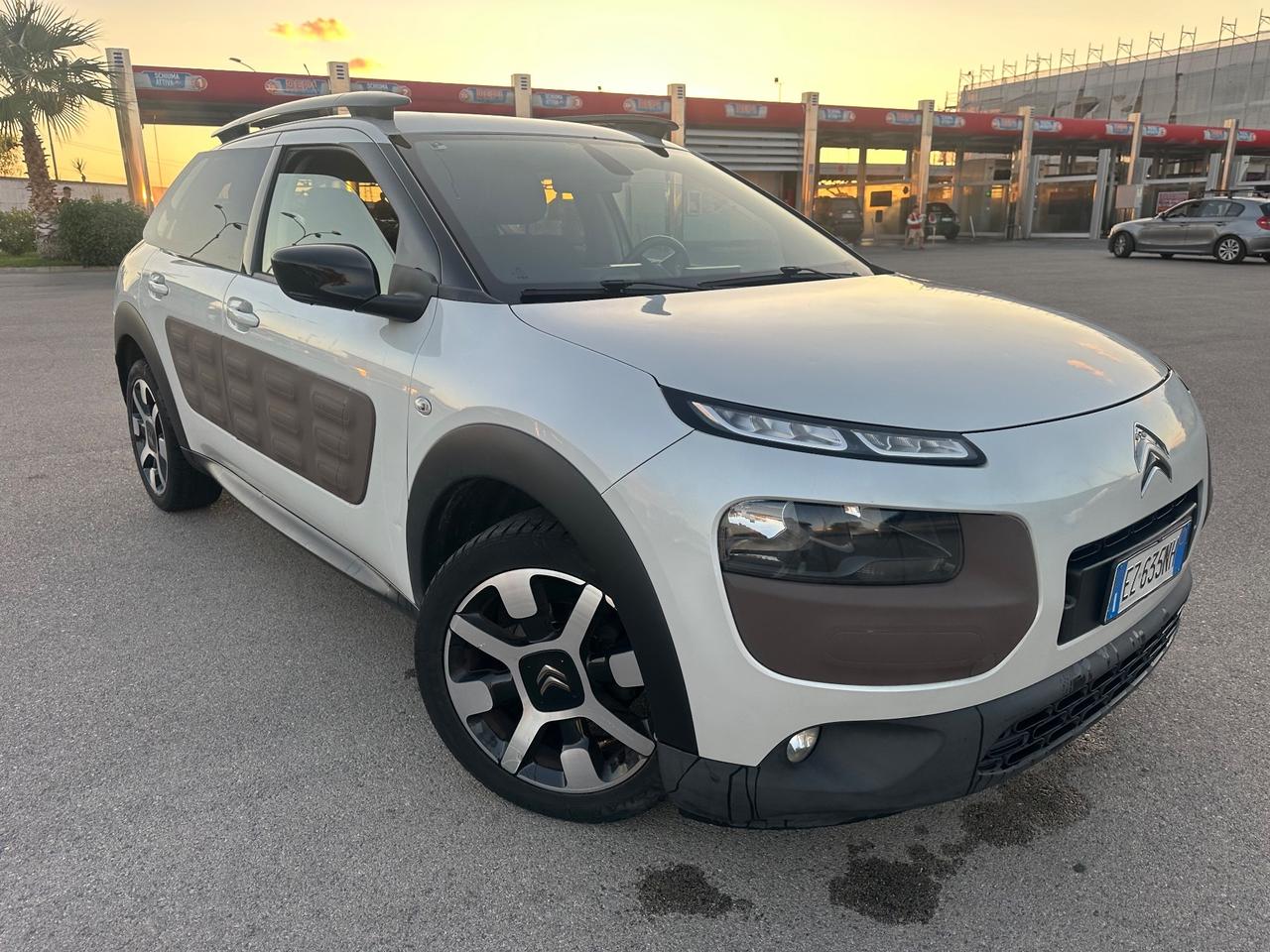 Citroen C4 Cactus BlueHDi 100 Shine