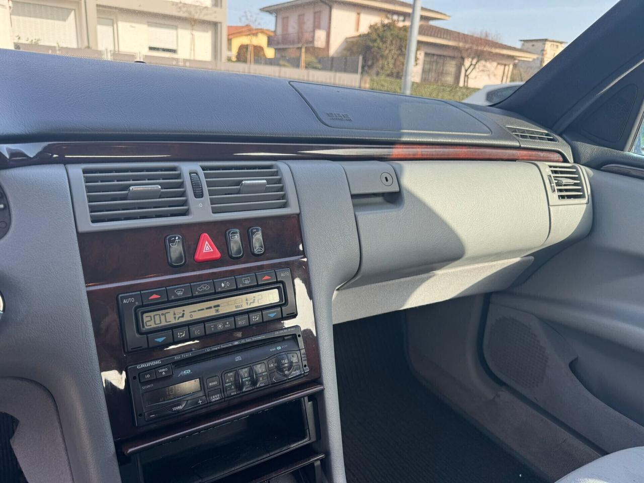 Mercedes Classe E 200 Elegance W210 Benzina – Ottime Condizioni