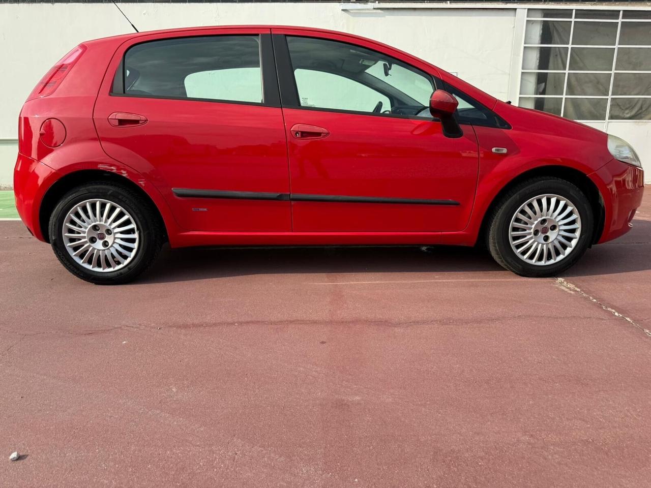 Fiat Grande Punto AUTOMATICA 1.4 5 porte Dynamic GPL 2028