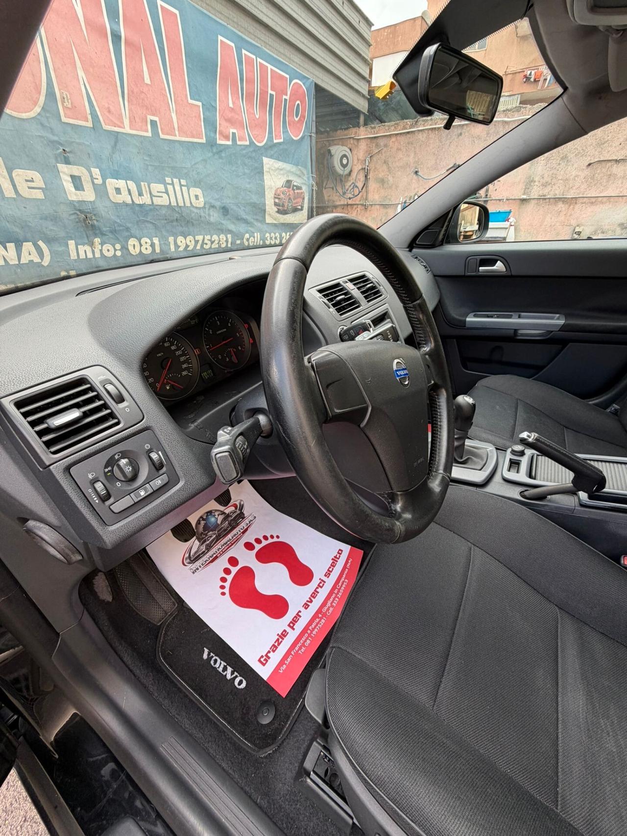 VOLVO V 50