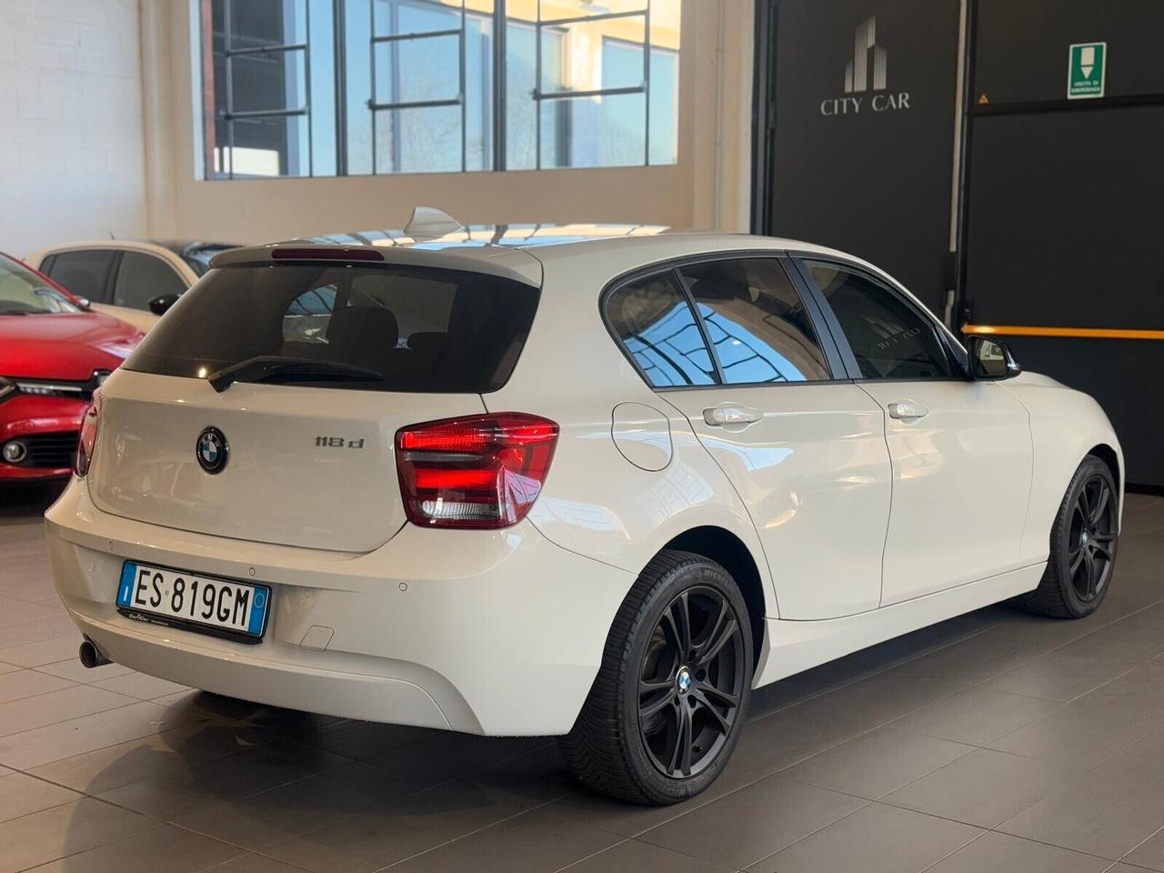 Bmw 118 125d 5p. Unique