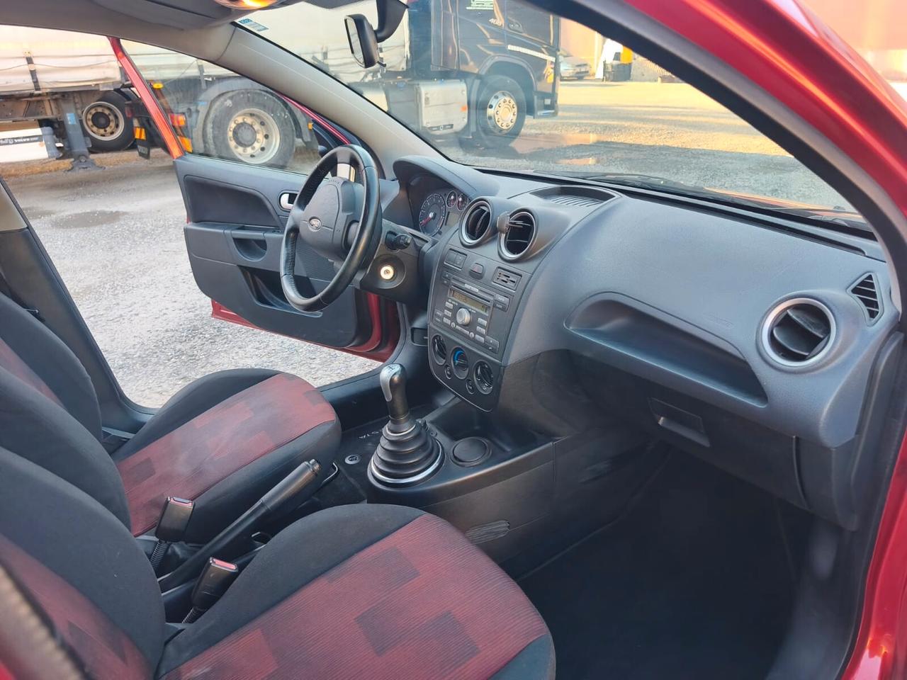 Ford Fiesta 2006 ---1.2 Benzina Neopatentati