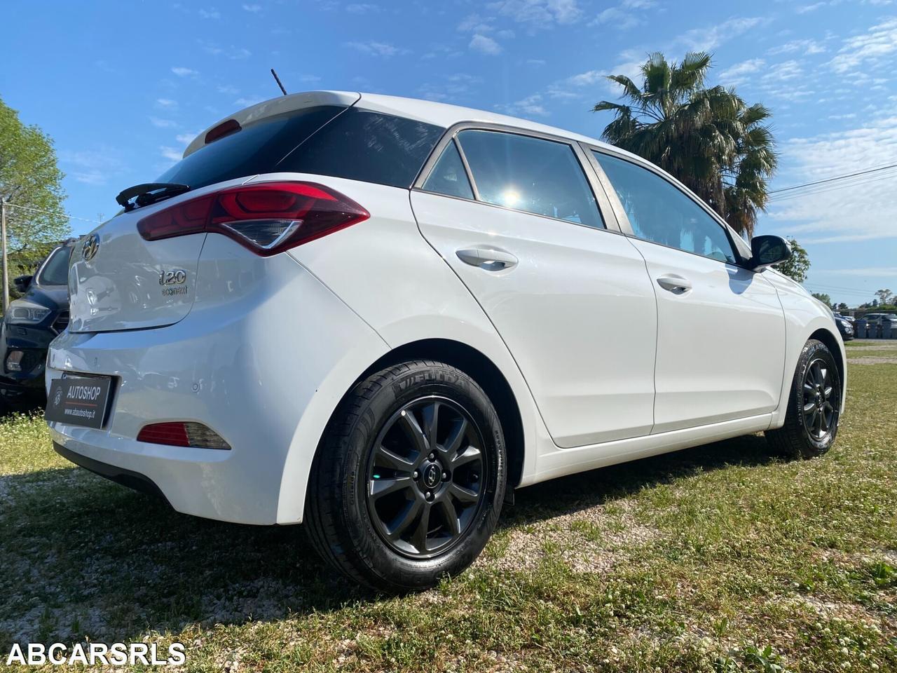 HYUNDAI - i20 - 1.2 GPL 5p. Blackline - NEOPATENTA