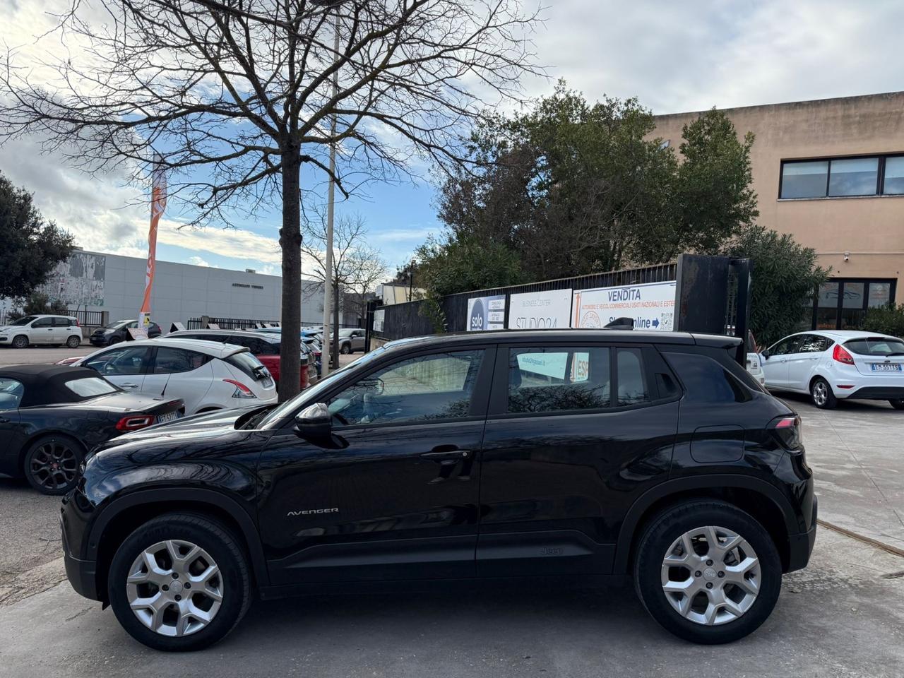 Jeep AVENGER TURBO KM. 30.000 09/2023