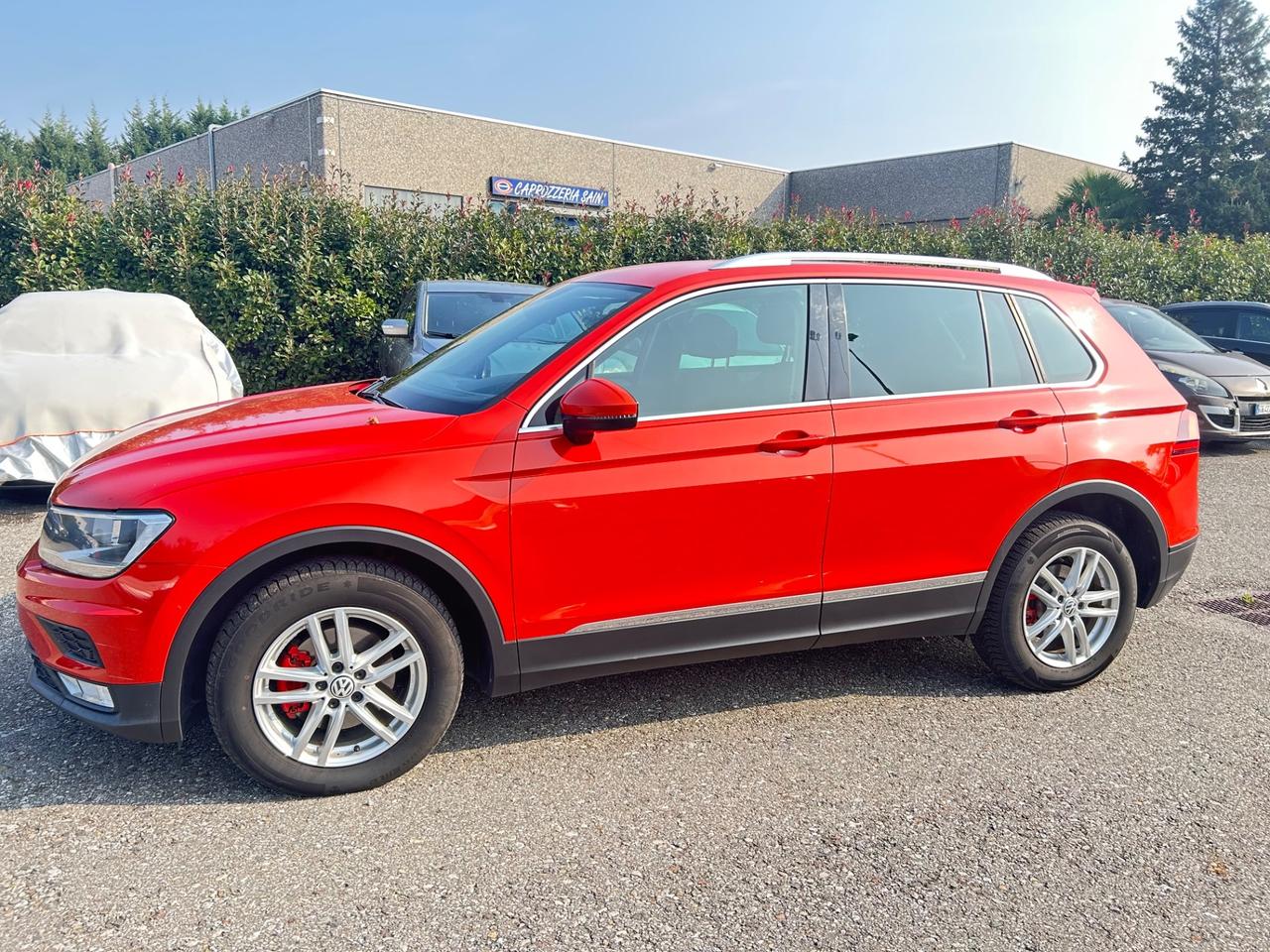 Volkswagen Tiguan 2.0 TDI SCR DSG 4MOTION Business BMT