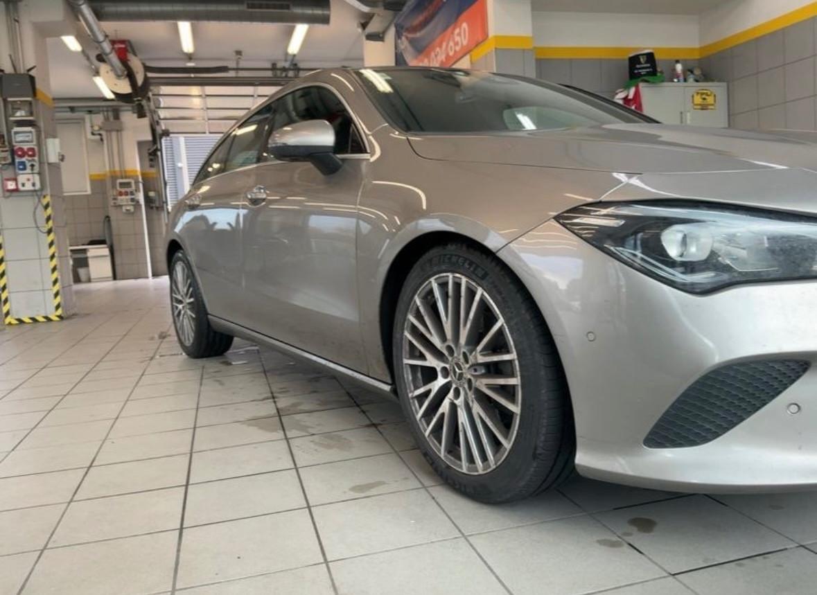 MERCEDES-BENZ CLA 180 d Automatic Shooting Brake